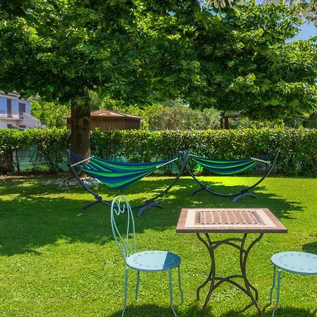 Il Giardino Dei Poeti And B&B 2*
